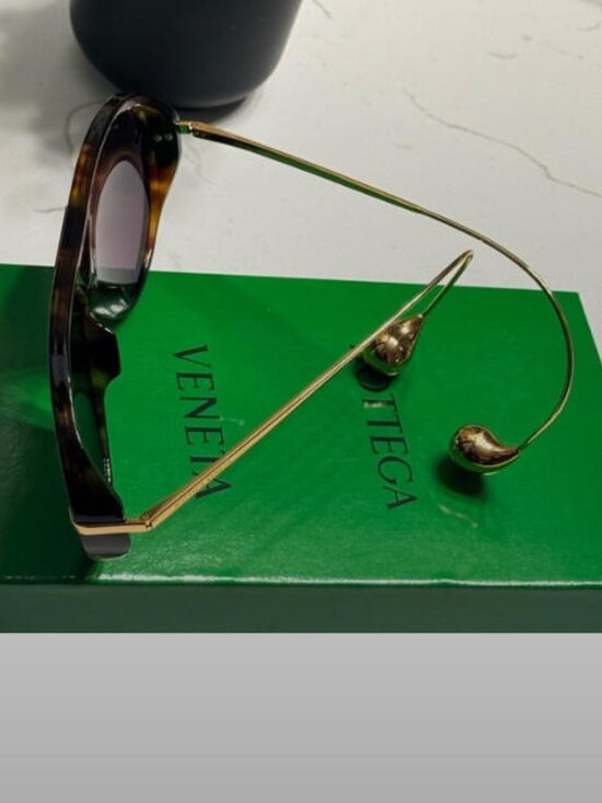 Bottega Veneta Tortoiseshell Frame Sunglasses - With Original Case main image 4